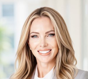 Dr Connie McIntosh